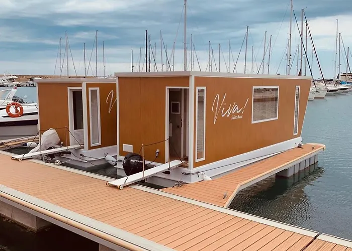 Viva Suitesboat